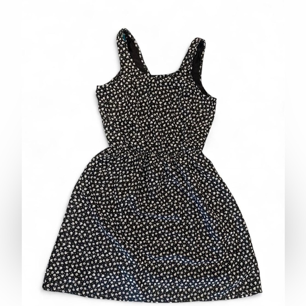 Divided Black and White Floral Top